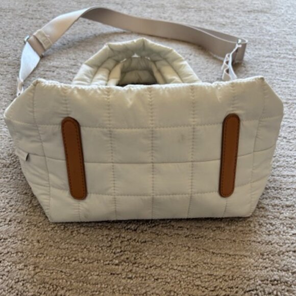 Lululemon Women's Quilted Grid Crossbody Bag in Perfect Condition - Picture 4 of 4